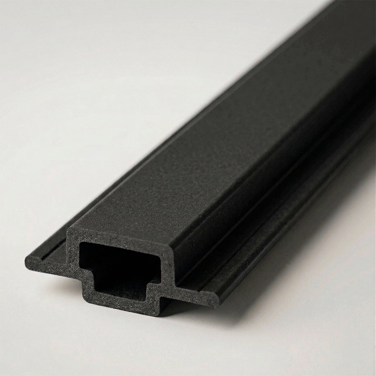 2.5m Slatted Cladding Connector Trim