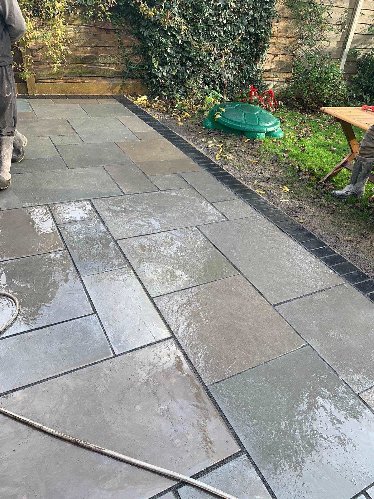 Premium Sandstone Paving Slab Pallet - Gunmetal Grey