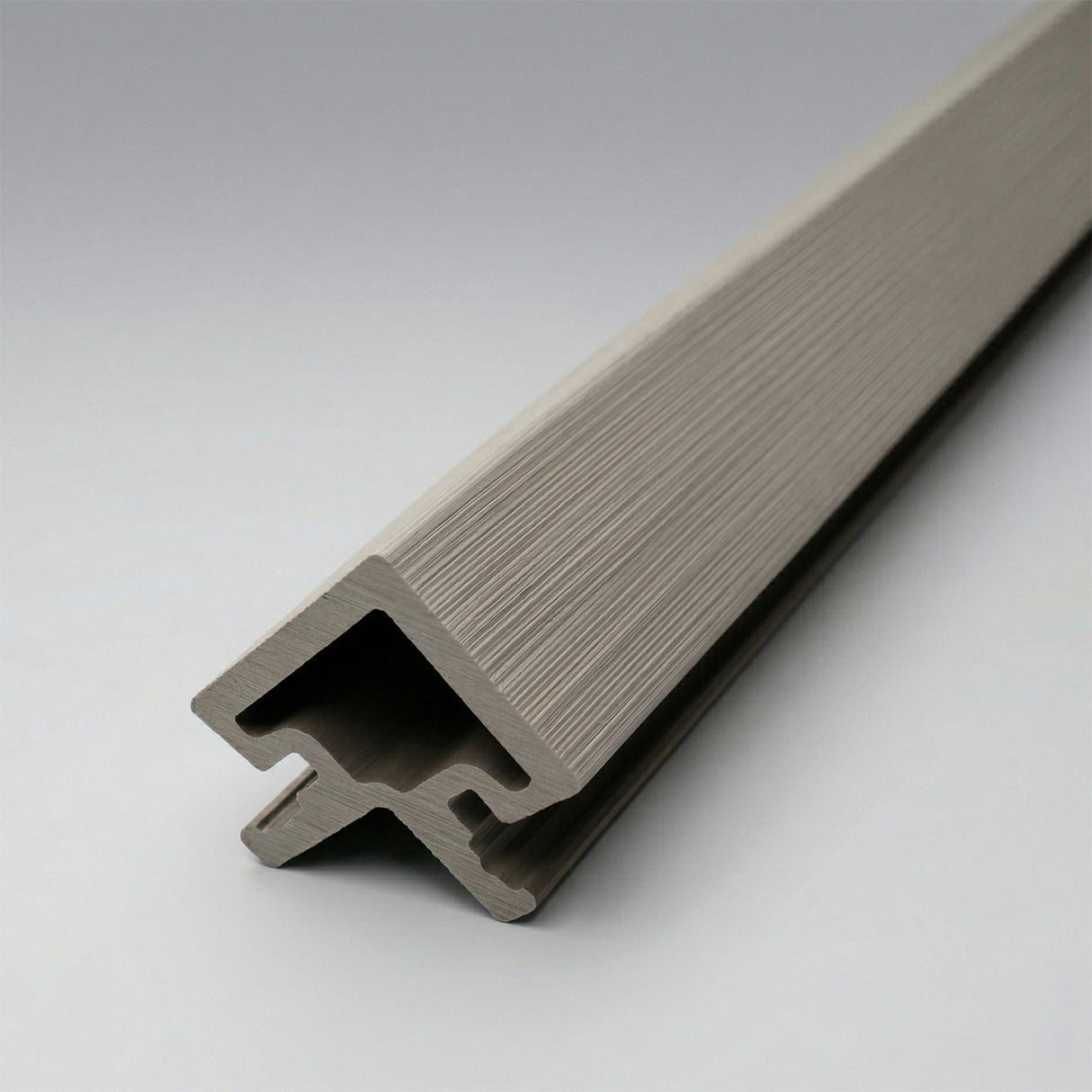 2.5m Slatted Cladding Corner Trim